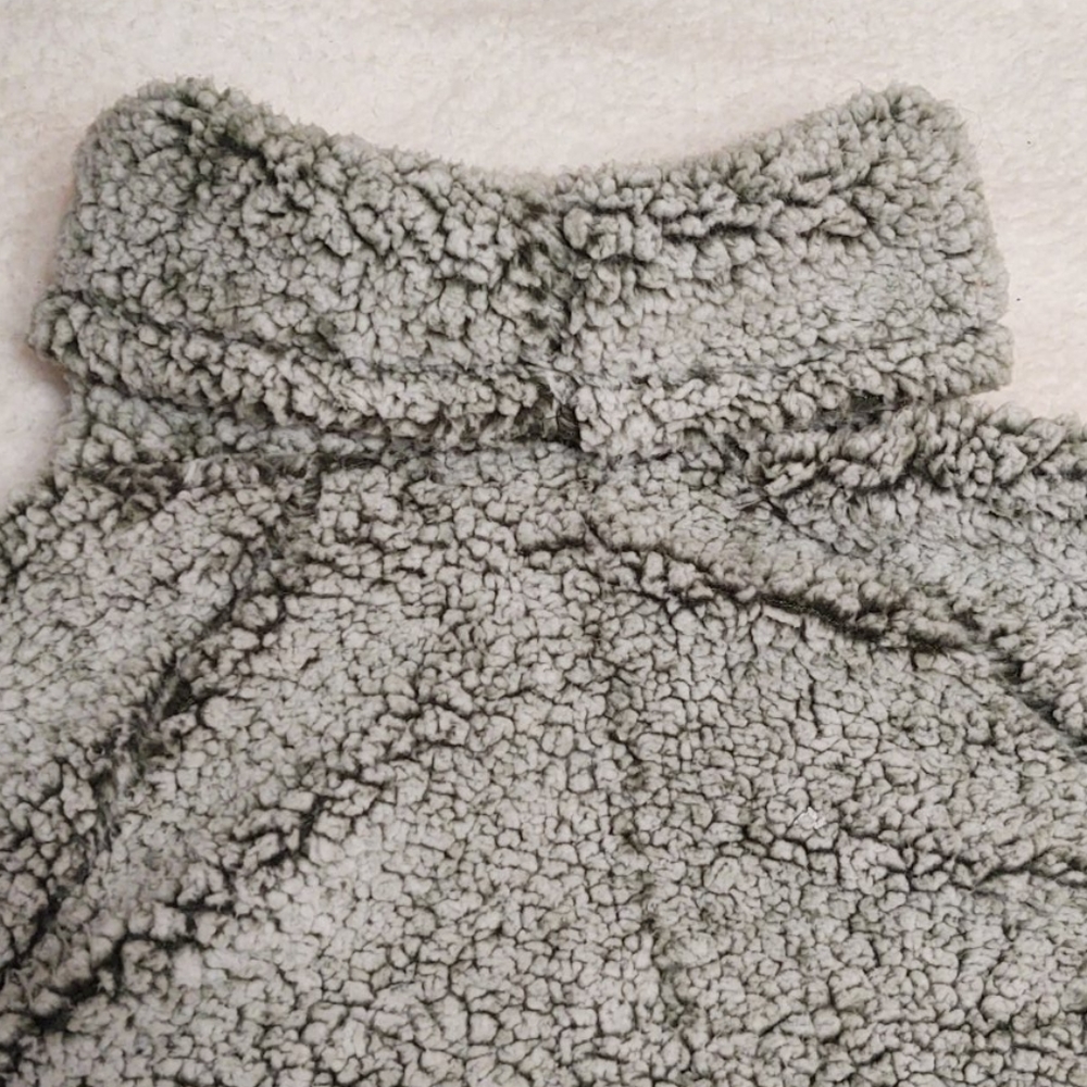 Derek🖤Heart pullover - Picture 7 of 9